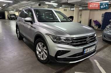 Позашляховик / Кросовер Volkswagen Tiguan 2021 в Києві