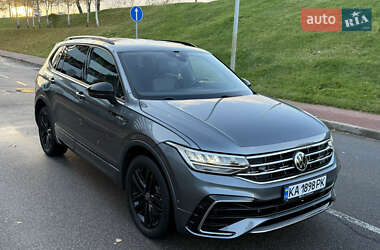 Позашляховик / Кросовер Volkswagen Tiguan 2021 в Києві