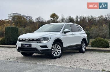Внедорожник / Кроссовер Volkswagen Tiguan 2018 в Днепре