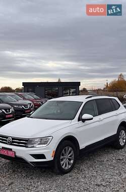 Внедорожник / Кроссовер Volkswagen Tiguan 2018 в Львове