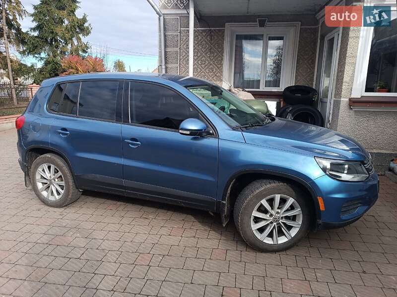 Внедорожник / Кроссовер Volkswagen Tiguan 2017 в Днепре