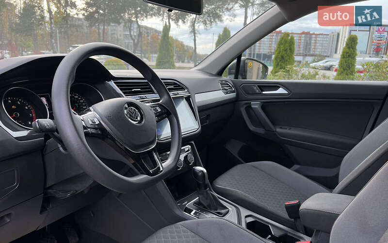 Внедорожник / Кроссовер Volkswagen Tiguan 2019 в Львове