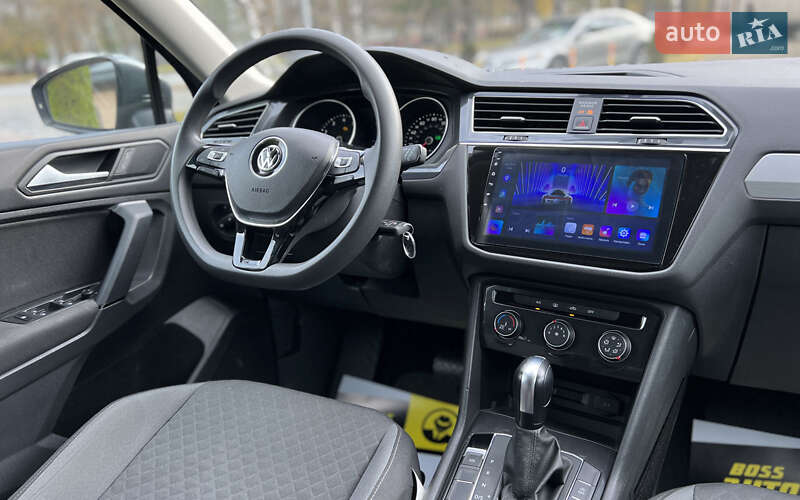 Внедорожник / Кроссовер Volkswagen Tiguan 2019 в Львове