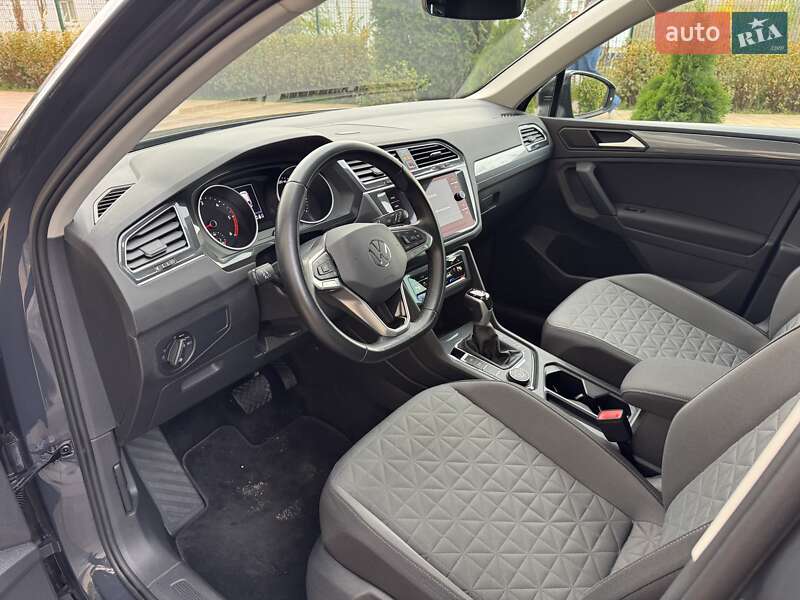 Позашляховик / Кросовер Volkswagen Tiguan 2021 в Києві фото 23 Позашляховик / Кросовер Volkswagen Tiguan 2021 в Києві