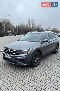 Позашляховик / Кросовер Volkswagen Tiguan 2022 в Львові