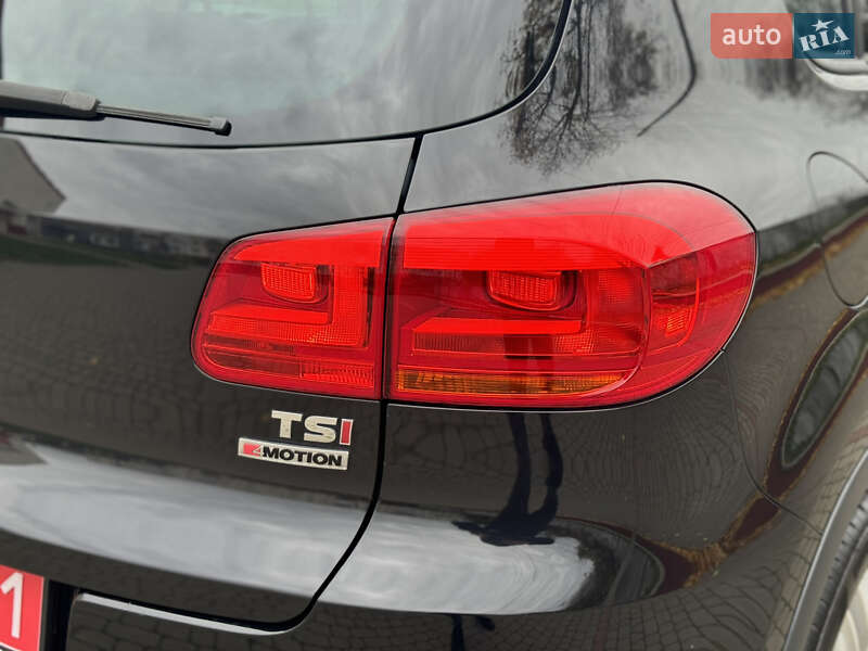 Позашляховик / Кросовер Volkswagen Tiguan 2015 в Дубні