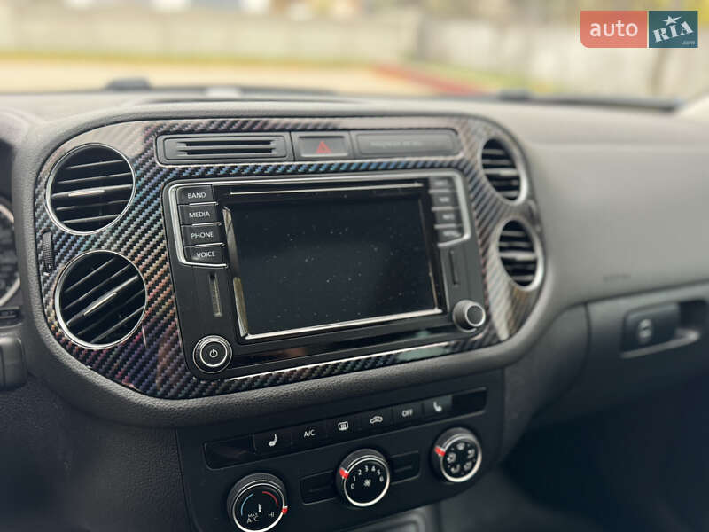 Позашляховик / Кросовер Volkswagen Tiguan 2015 в Дубні