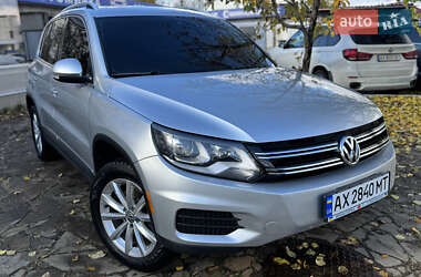 Позашляховик / Кросовер Volkswagen Tiguan 2016 в Харкові