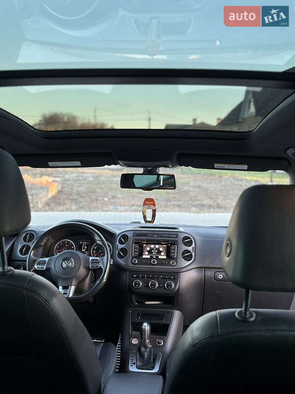 Внедорожник / Кроссовер Volkswagen Tiguan 2015 в Черновцах