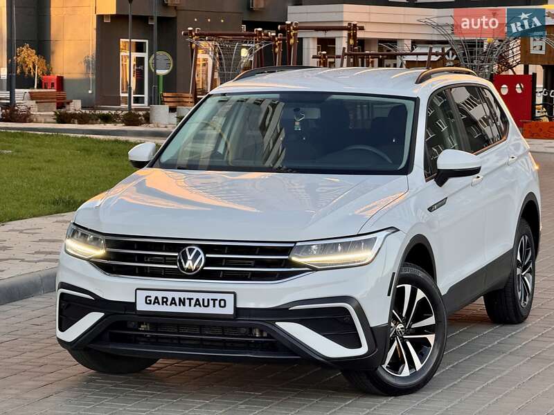 Позашляховик / Кросовер Volkswagen Tiguan 2022 в Одесі
