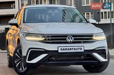 Внедорожник / Кроссовер Volkswagen Tiguan 2022 в Одессе