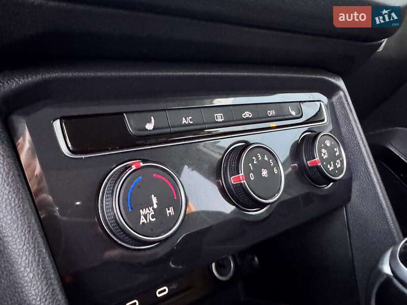 Позашляховик / Кросовер Volkswagen Tiguan 2022 в Одесі
