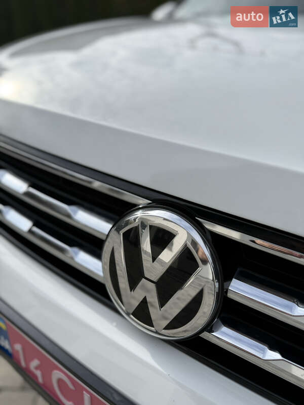 Внедорожник / Кроссовер Volkswagen Tiguan 2021 в Сваляве