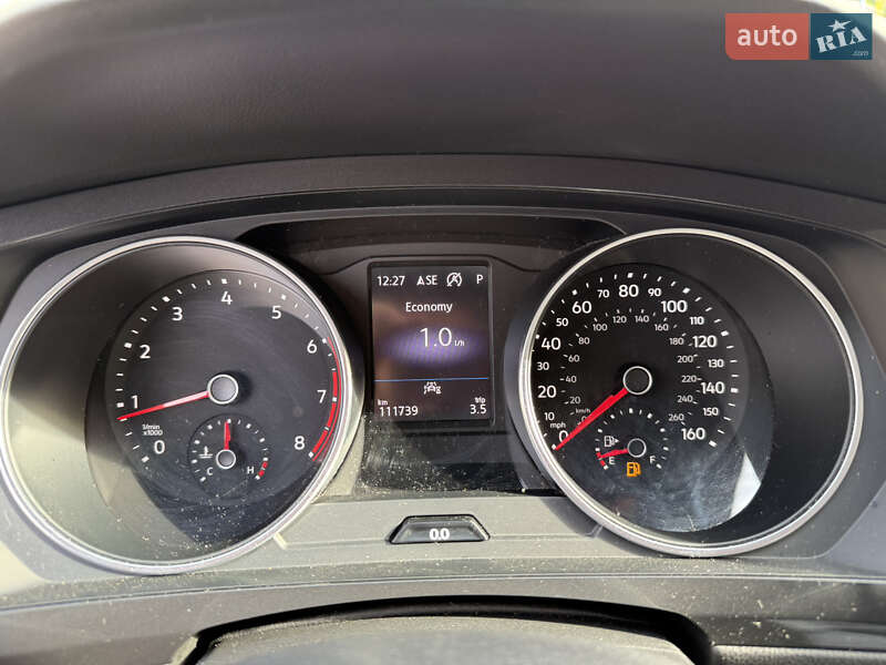 Внедорожник / Кроссовер Volkswagen Tiguan 2021 в Сваляве