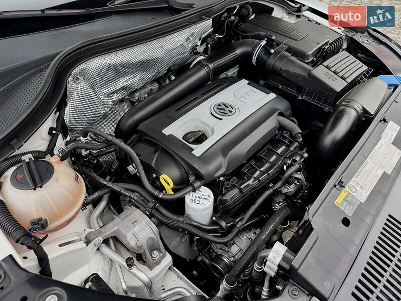 Позашляховик / Кросовер Volkswagen Tiguan 2016 в Кам'янець-Подільському