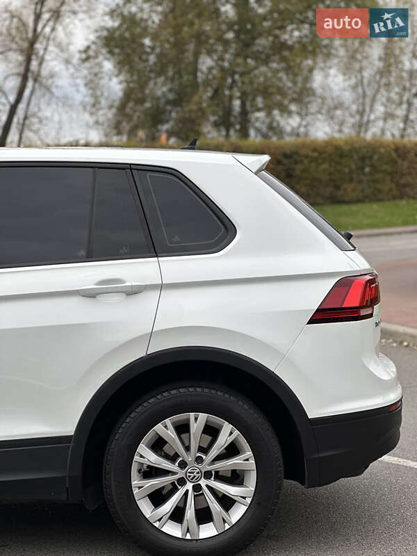 Позашляховик / Кросовер Volkswagen Tiguan 2017 в Києві