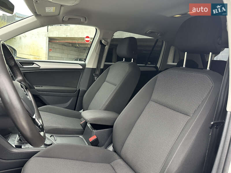 Позашляховик / Кросовер Volkswagen Tiguan 2017 в Києві