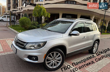 Внедорожник / Кроссовер Volkswagen Tiguan 2016 в Киеве