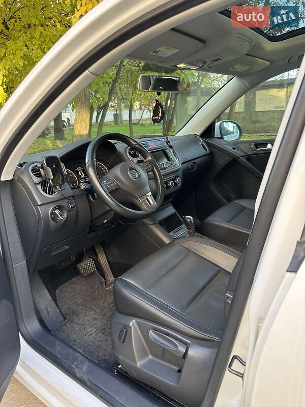 Внедорожник / Кроссовер Volkswagen Tiguan 2010 в Одессе
