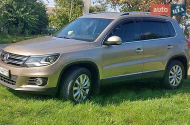 Внедорожник / Кроссовер Volkswagen Tiguan 2013 в Арцизе