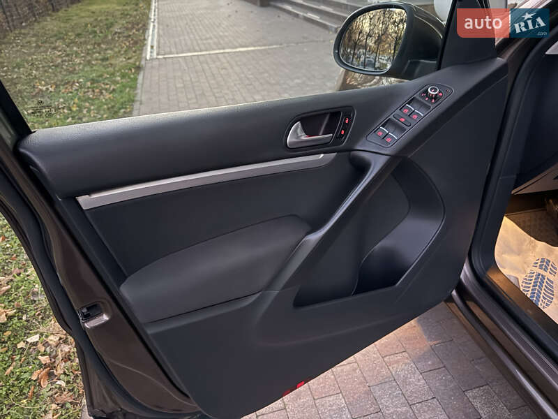 Внедорожник / Кроссовер Volkswagen Tiguan 2013 в Киеве фото 23 Внедорожник / Кроссовер Volkswagen Tiguan 2013 в Киеве