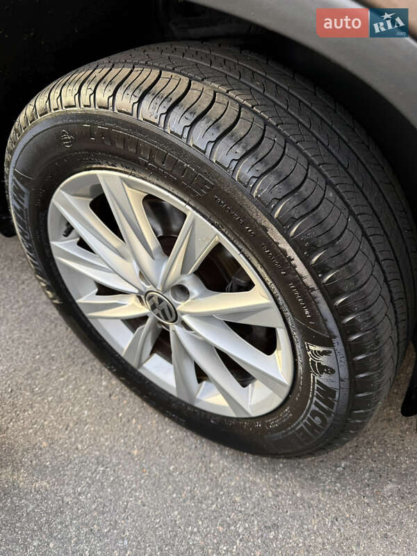 Внедорожник / Кроссовер Volkswagen Tiguan 2013 в Киеве фото 34 Внедорожник / Кроссовер Volkswagen Tiguan 2013 в Киеве