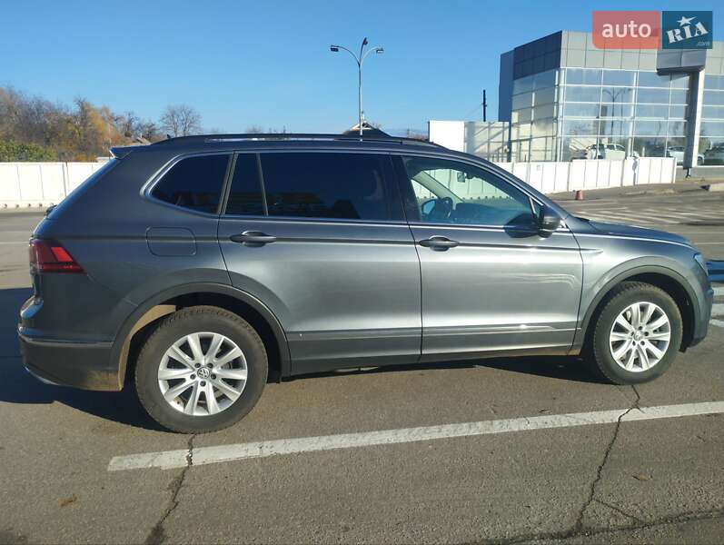 Внедорожник / Кроссовер Volkswagen Tiguan 2018 в Полтаве фото 6 Внедорожник / Кроссовер Volkswagen Tiguan 2018 в Полтаве