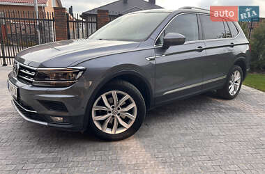Внедорожник / Кроссовер Volkswagen Tiguan 2018 в Житомире