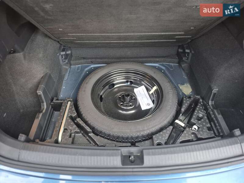 Внедорожник / Кроссовер Volkswagen Tiguan 2018 в Дубно