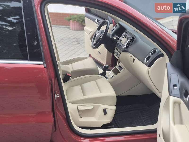Внедорожник / Кроссовер Volkswagen Tiguan 2014 в Дубно фото 13 Внедорожник / Кроссовер Volkswagen Tiguan 2014 в Дубно
