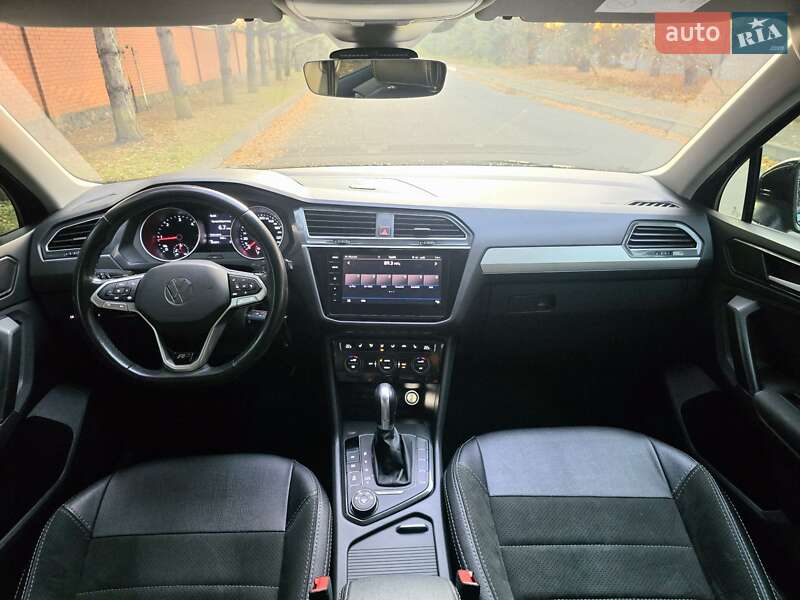 Внедорожник / Кроссовер Volkswagen Tiguan 2017 в Днепре фото 16 Внедорожник / Кроссовер Volkswagen Tiguan 2017 в Днепре