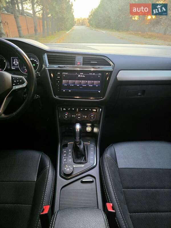 Внедорожник / Кроссовер Volkswagen Tiguan 2017 в Днепре фото 21 Внедорожник / Кроссовер Volkswagen Tiguan 2017 в Днепре