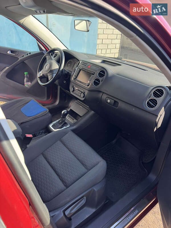 Внедорожник / Кроссовер Volkswagen Tiguan 2011 в Киеве
