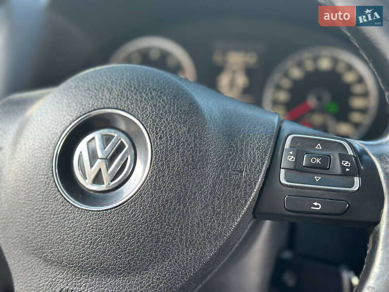Внедорожник / Кроссовер Volkswagen Tiguan 2012 в Днепре