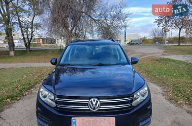 Позашляховик / Кросовер Volkswagen Tiguan 2015 в Первомайську