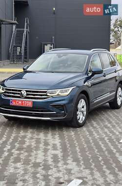 Внедорожник / Кроссовер Volkswagen Tiguan 2021 в Бережанах
