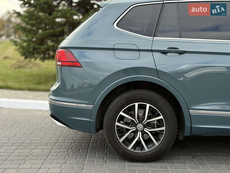 Внедорожник / Кроссовер Volkswagen Tiguan 2020 в Одессе