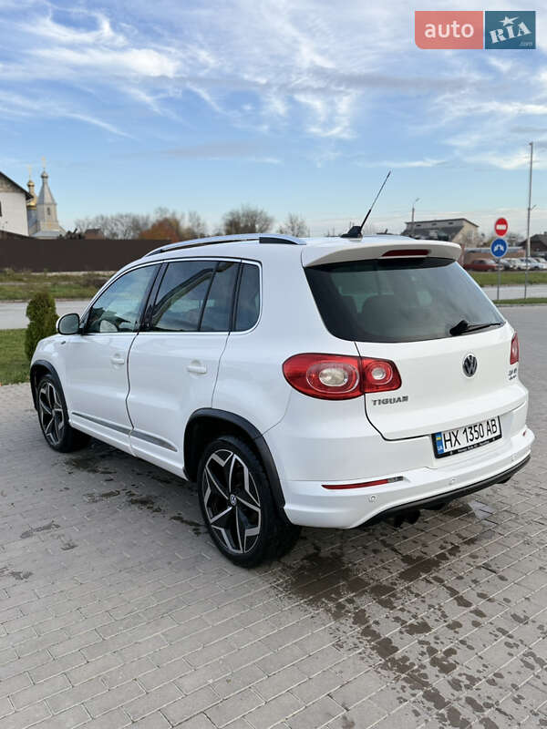 Внедорожник / Кроссовер Volkswagen Tiguan 2011 в Каменец-Подольском