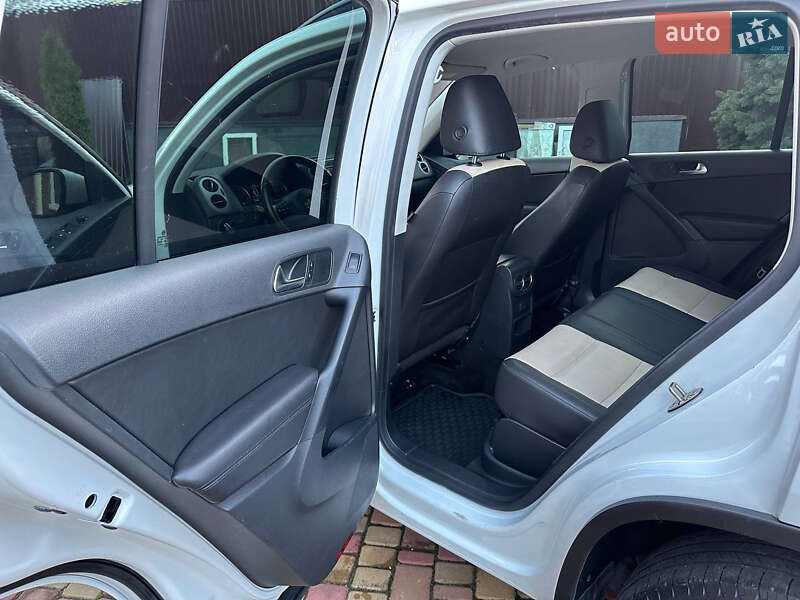 Внедорожник / Кроссовер Volkswagen Tiguan 2016 в Киеве