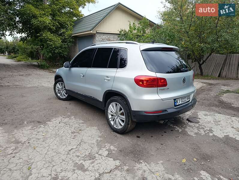Внедорожник / Кроссовер Volkswagen Tiguan 2011 в Кривом Роге