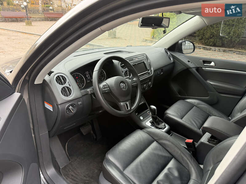 Внедорожник / Кроссовер Volkswagen Tiguan 2016 в Краснограде фото 11 Внедорожник / Кроссовер Volkswagen Tiguan 2016 в Краснограде