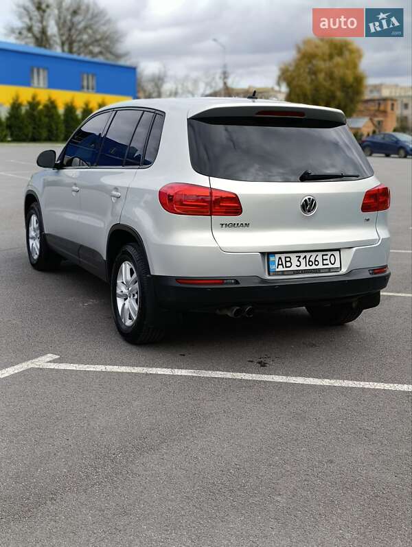 Внедорожник / Кроссовер Volkswagen Tiguan 2012 в Хмельнике