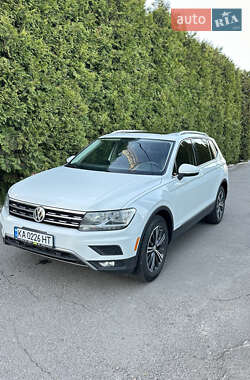 Внедорожник / Кроссовер Volkswagen Tiguan 2018 в Львове