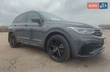 Внедорожник / Кроссовер Volkswagen Tiguan 2021 в Киеве
