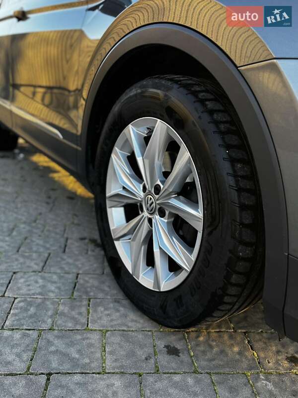 Внедорожник / Кроссовер Volkswagen Tiguan 2019 в Львове