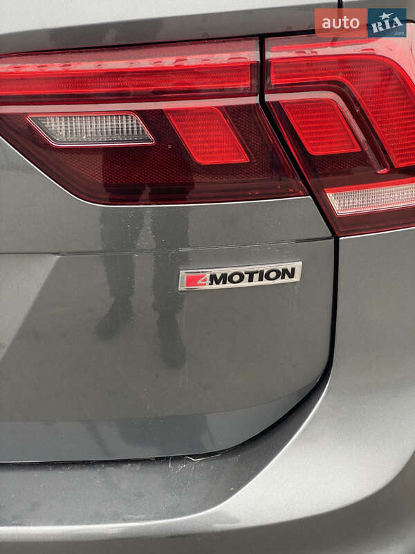 Внедорожник / Кроссовер Volkswagen Tiguan 2019 в Запорожье