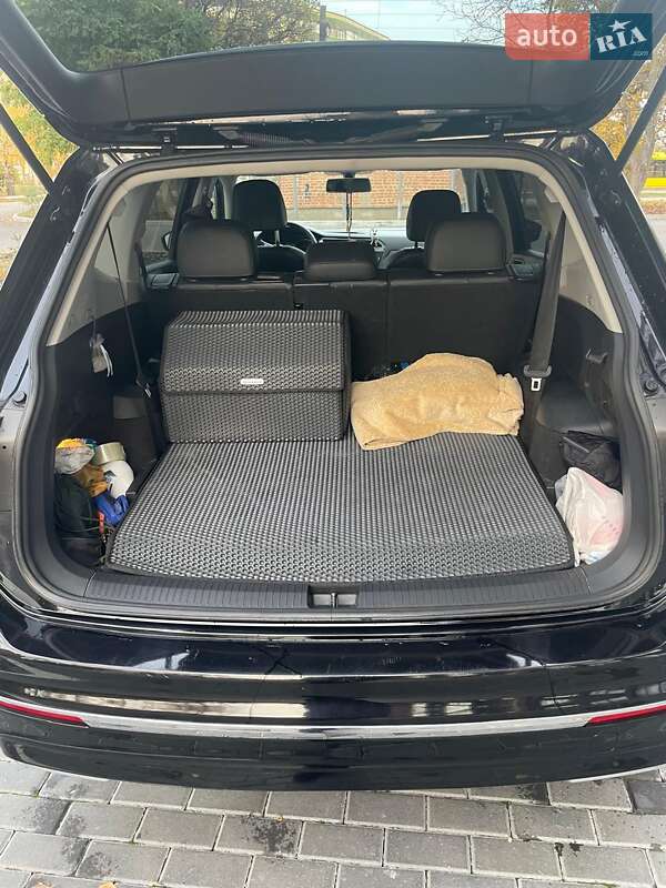 Внедорожник / Кроссовер Volkswagen Tiguan 2019 в Полтаве
