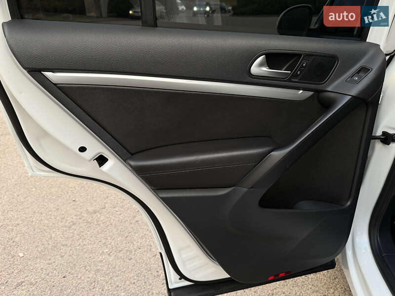 Внедорожник / Кроссовер Volkswagen Tiguan 2017 в Дрогобыче фото 35 Внедорожник / Кроссовер Volkswagen Tiguan 2017 в Дрогобыче