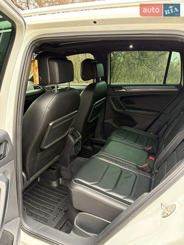 Внедорожник / Кроссовер Volkswagen Tiguan 2017 в Кременчуге