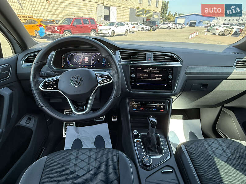 Внедорожник / Кроссовер Volkswagen Tiguan 2023 в Киеве